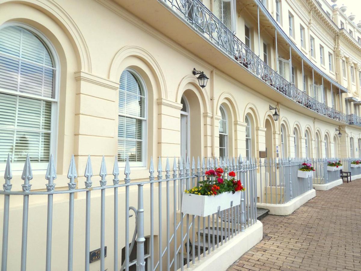 Meadfoot Bay Apartment At Hesketh Crescent Торки Екстериор снимка